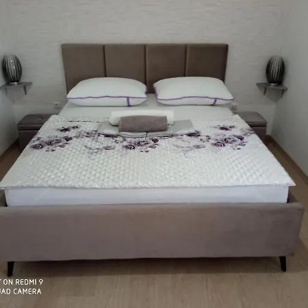 Anny Brodarica (Sibenik-Knin)