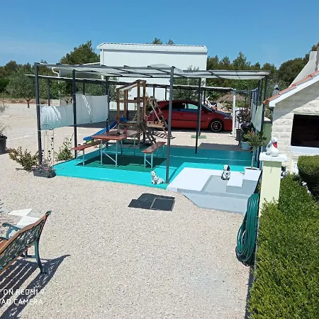 Anny * Brodarica (Sibenik-Knin)